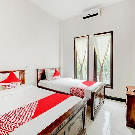 Hotel Warta Dua Denpasar Exteriör bild