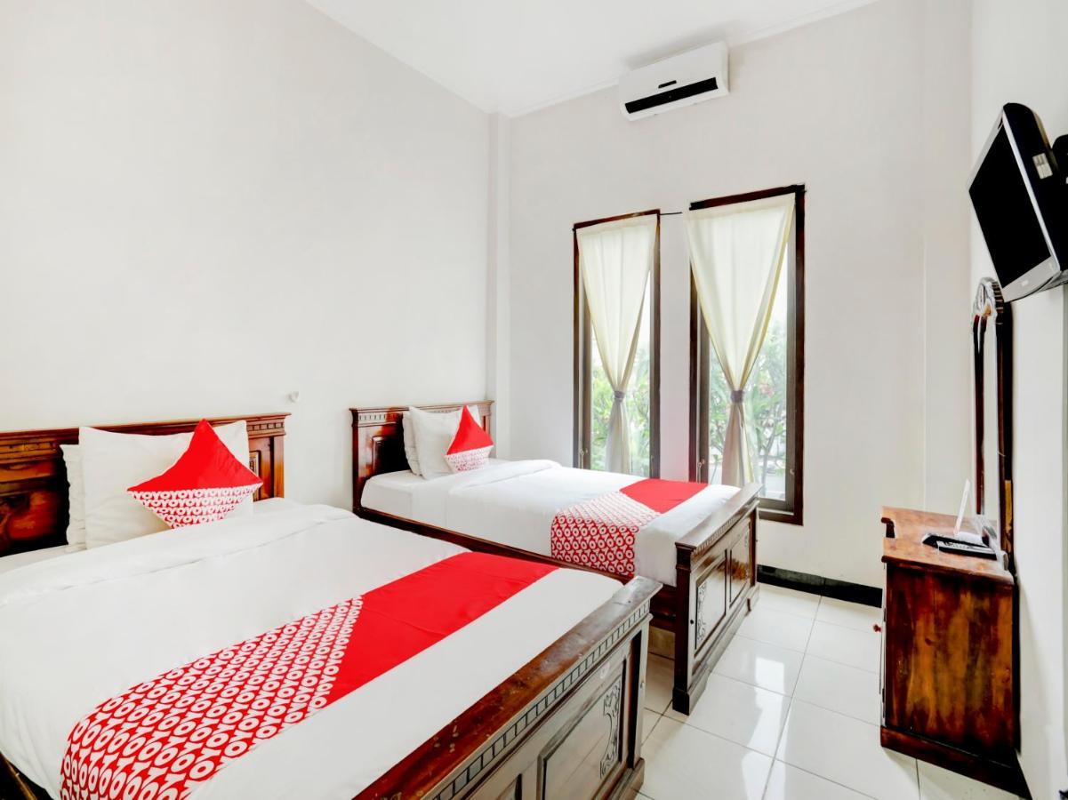 Hotel Warta Dua Denpasar Exteriör bild
