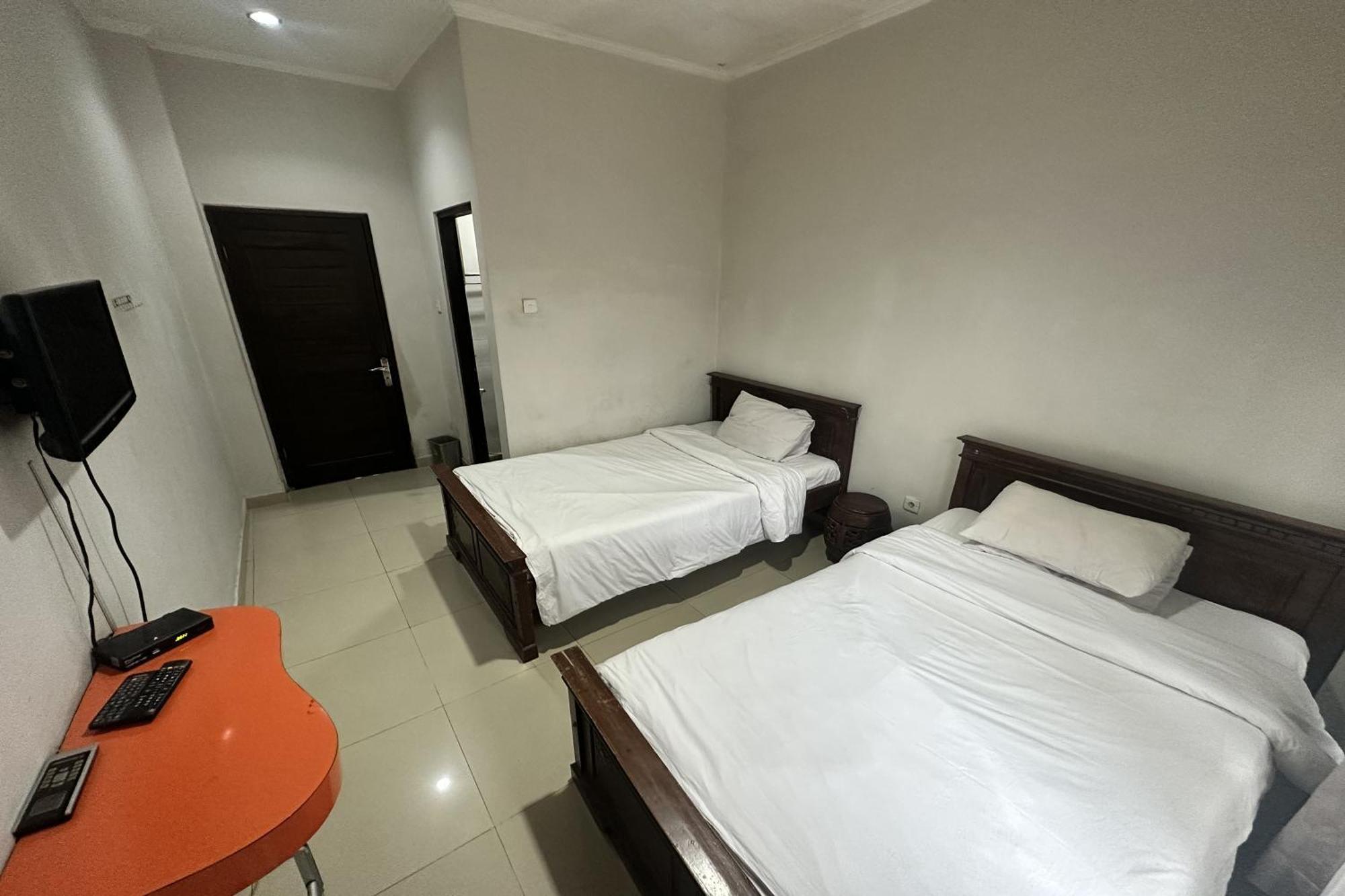 Hotel Warta Dua Denpasar Exteriör bild