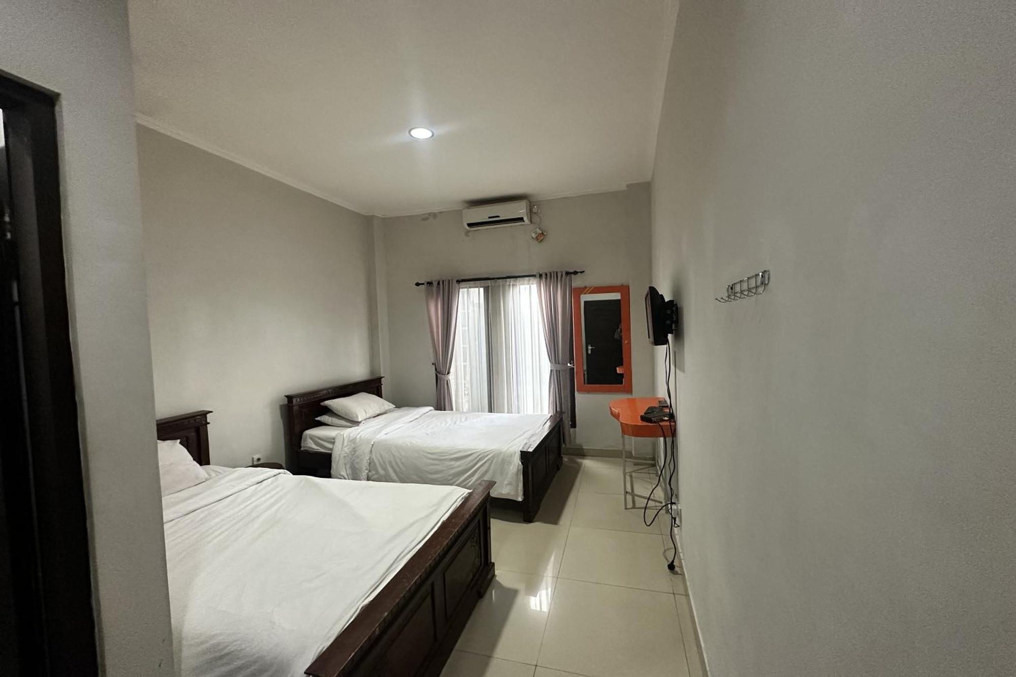 Hotel Warta Dua Denpasar Exteriör bild