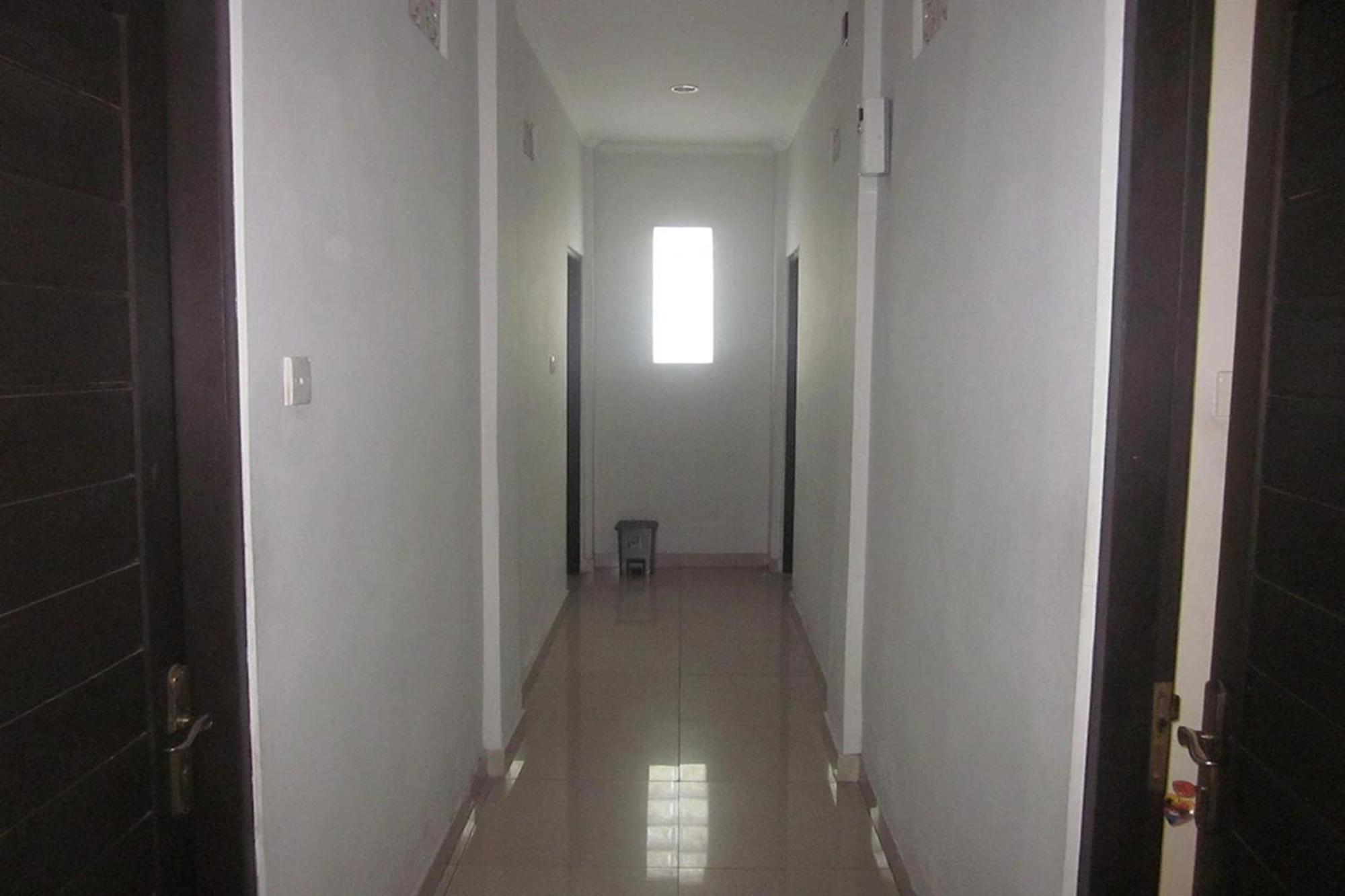 Hotel Warta Dua Denpasar Exteriör bild