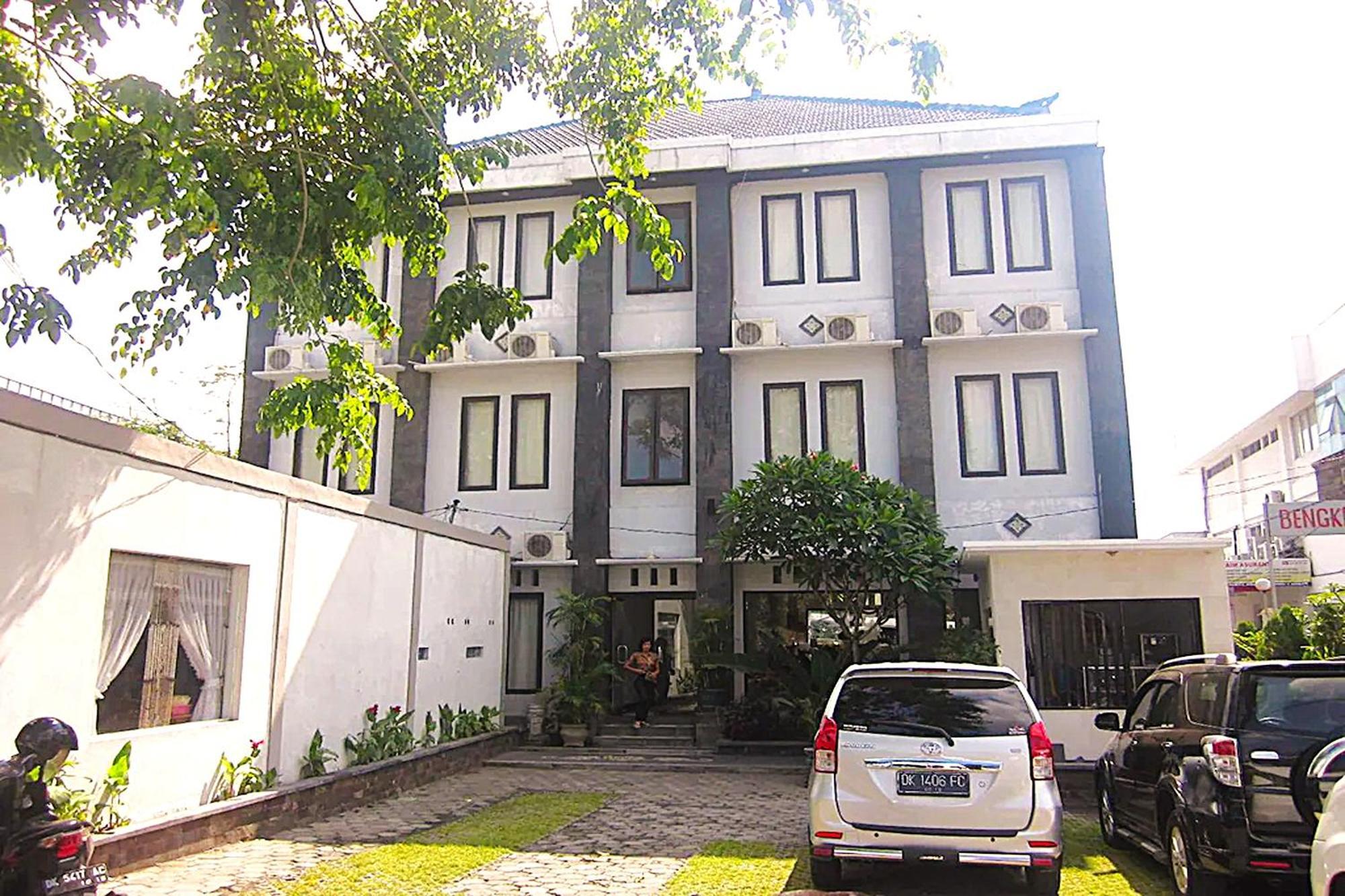 Hotel Warta Dua Denpasar Exteriör bild