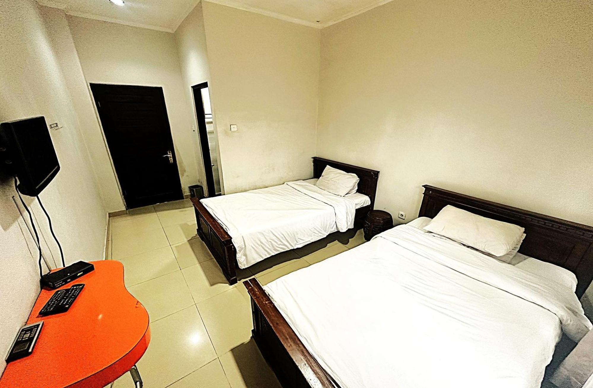 Hotel Warta Dua Denpasar Exteriör bild